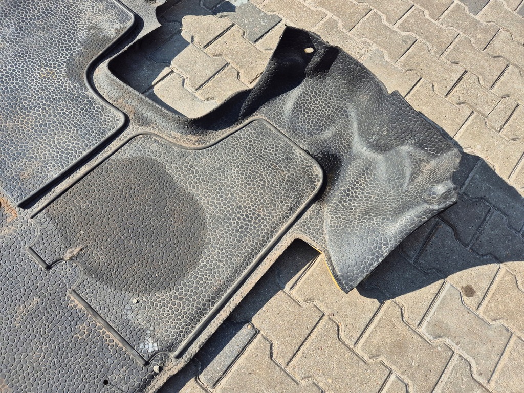 фото №6, Renault trafic ii opel vivaro a обшивка кабины заглушка коврик