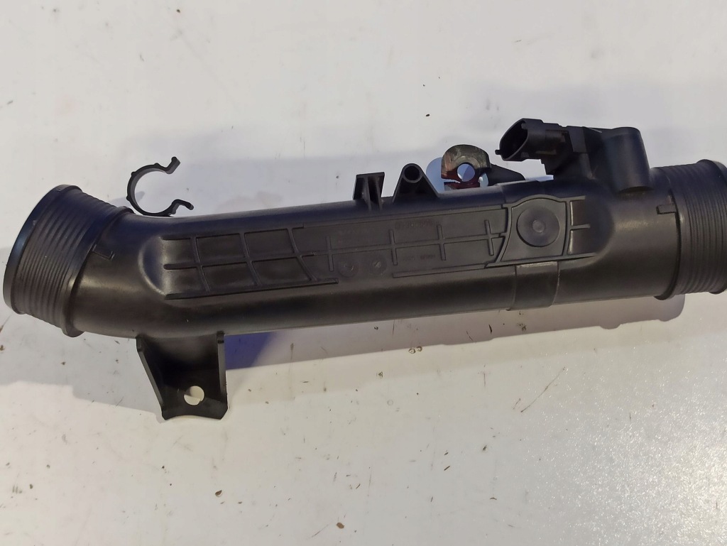 фото №3, Volvo v60 2015 патрубок / труба інтеркулер