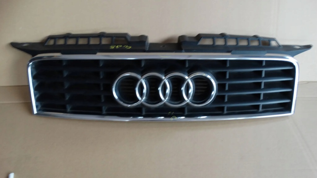 фото №2, Решётка радиатора решётка радиатора 8p3853651 audi a3