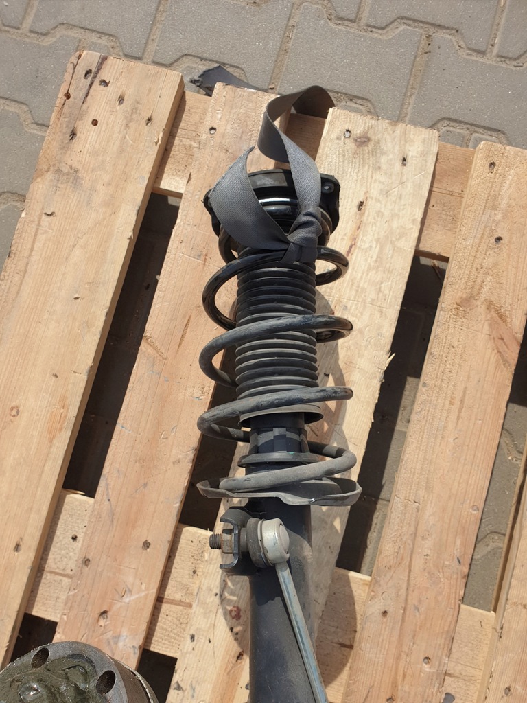 фото №7, Audi q3 8u поворотний кулак лівий перед амортизаторна стійка