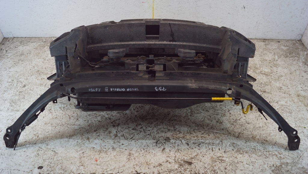 Pas передний радиатор skoda octavia iii 1.6 tdi автоматическая коробка передач в Украине