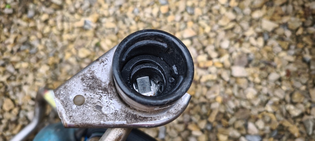 Труба бака топлива l538 труба заливной топлива range evoque l538 ej32-9032-gc Доставка