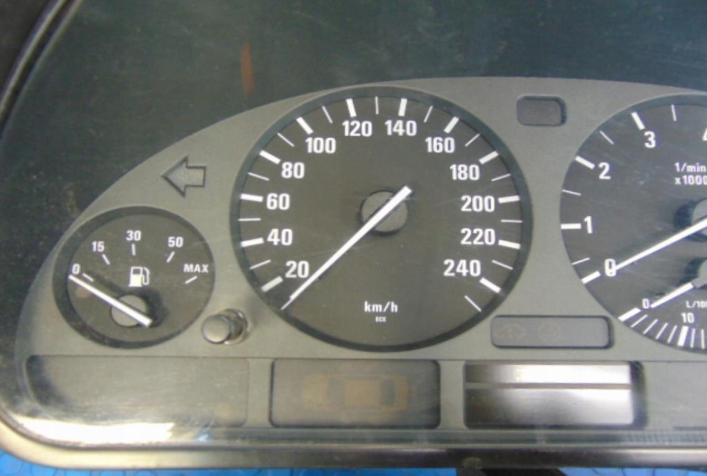 Bmw e39 счетчик 8381195 Недорого