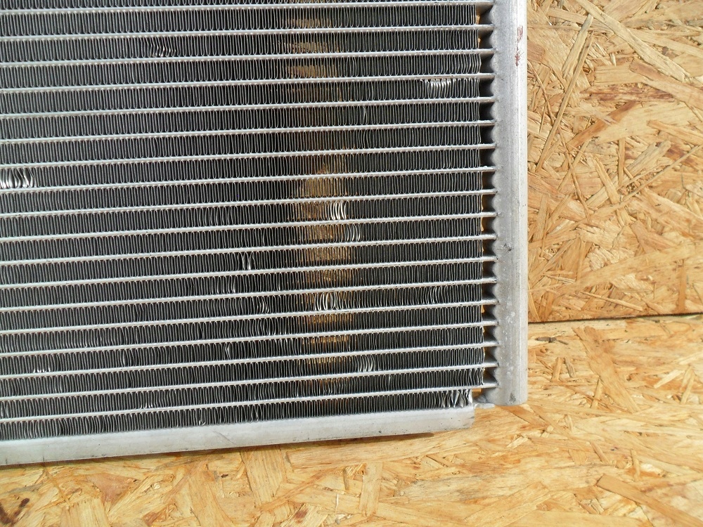 фото №13, Toyota hilux 2005- радиатор кондиционера