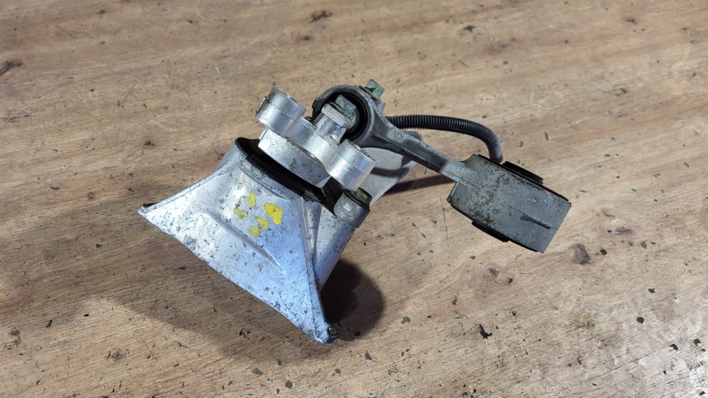 фото №1, Кронштейн подушка двигателя honda civic viii 8 ufo 5d