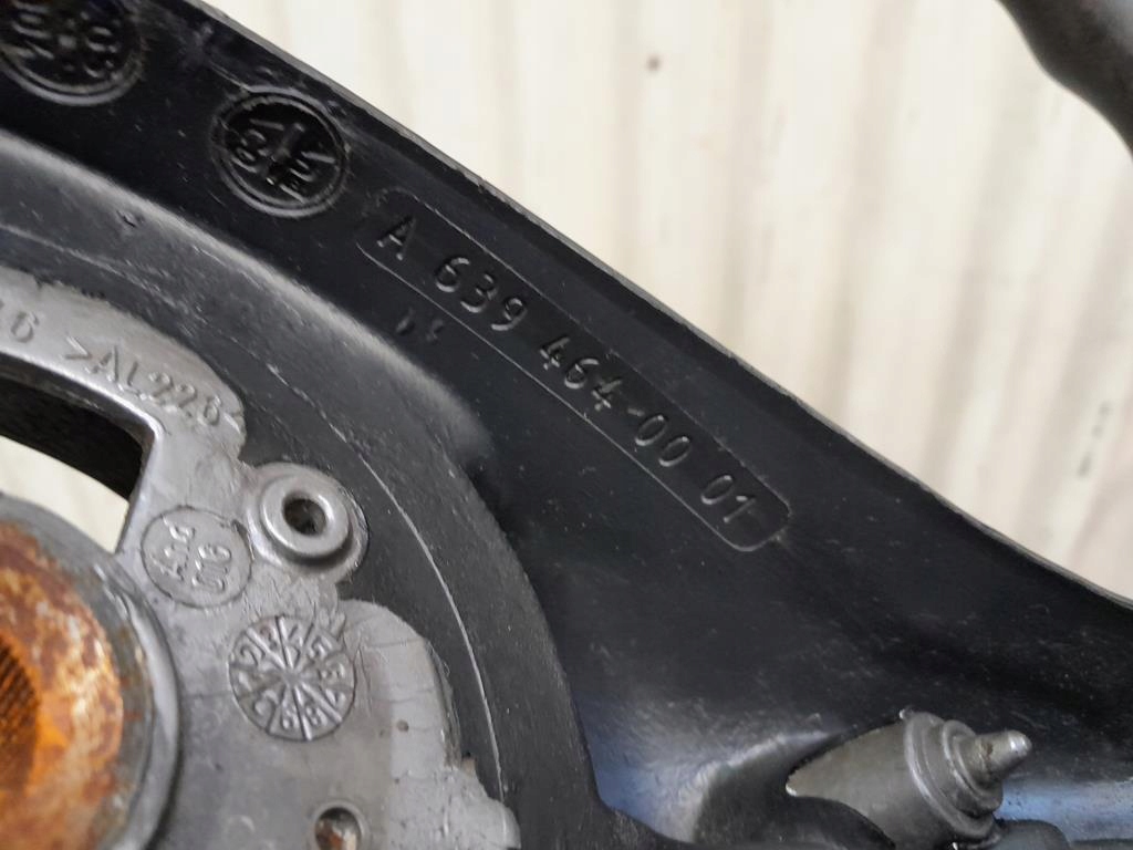 фото №10, Mercedes vito ii viano w639 03-10r воздуховод a6394640001 колесо руля