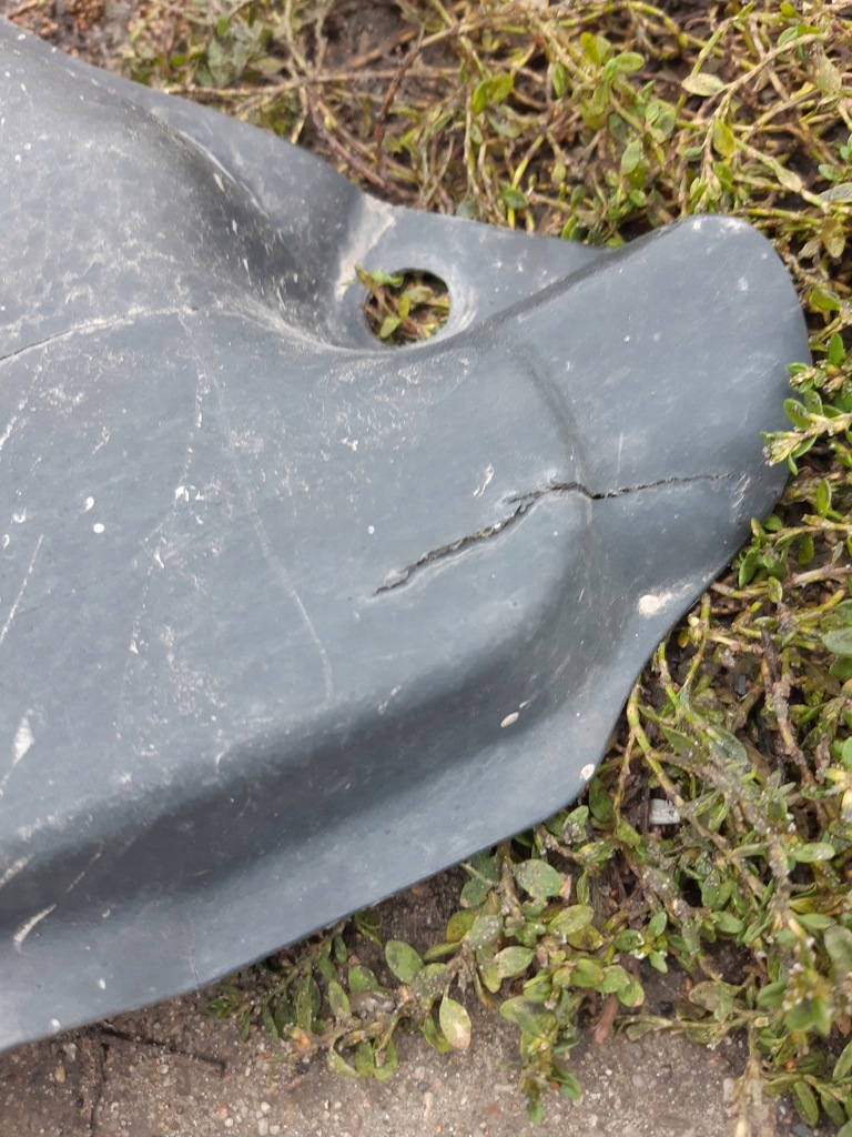 фото №6, Audi a6 c6 защита плита пол подвеска правая 4f0825208