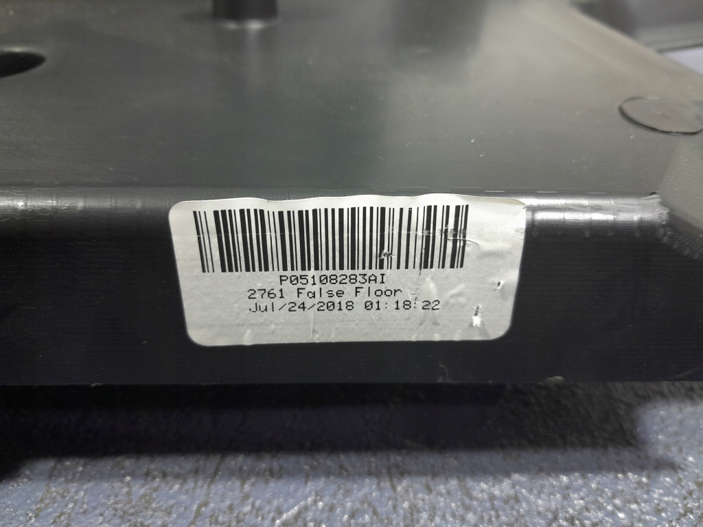 фото №6, Jeep grand cherokee wk2 lift вкладыш бардачок багажника p05108283ai