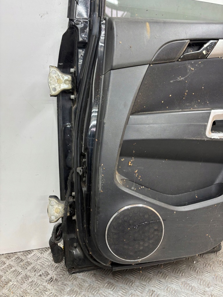 Двері задня задні праве opel antara в Україні