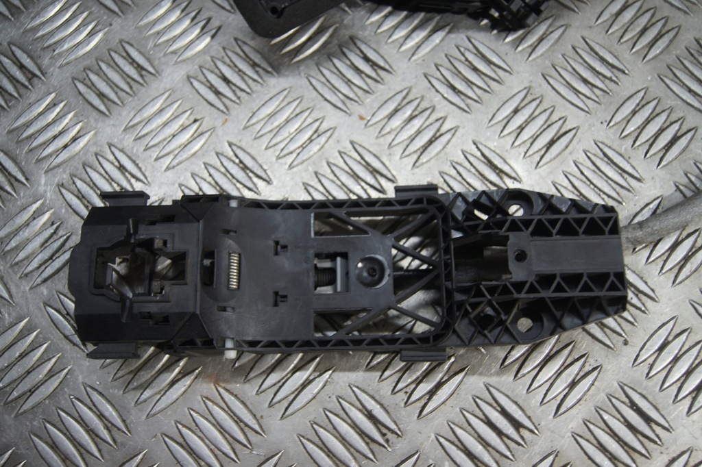 фото №6, Замок двері правий задня seat arona a6e-5t839016e