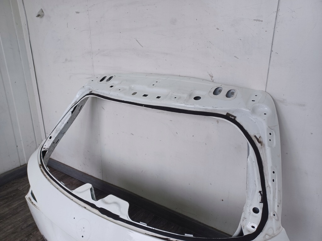 фото №6, Кришка багажника задня задня --- mercedes a klasa w177 177 ------ poznań