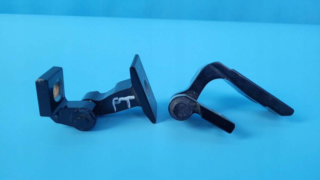 фото №13, Bmw 3’ g21 19r петли дверь правый задняя 7246064 7246062 комплект