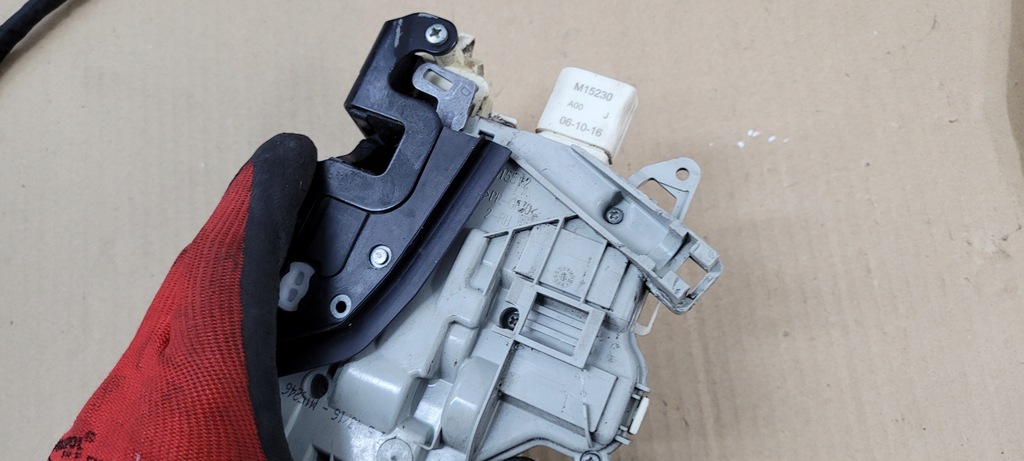 фото №8, A3 8v lift s3 замок дверь правый задняя 8pin sedan 4g0839016c