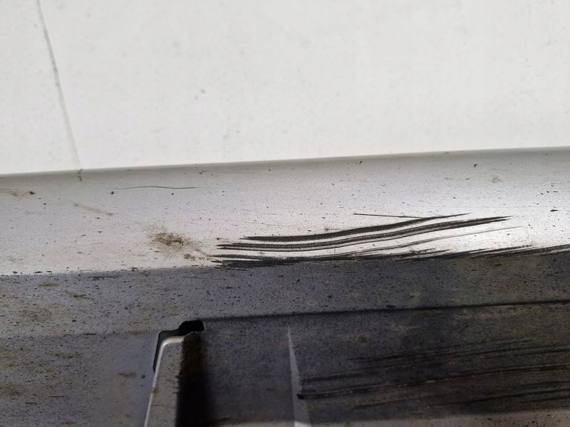 фото №10, Toyota matrix 2 ii e140 накладка молдинг порог порог правая 1f7 75850-02010