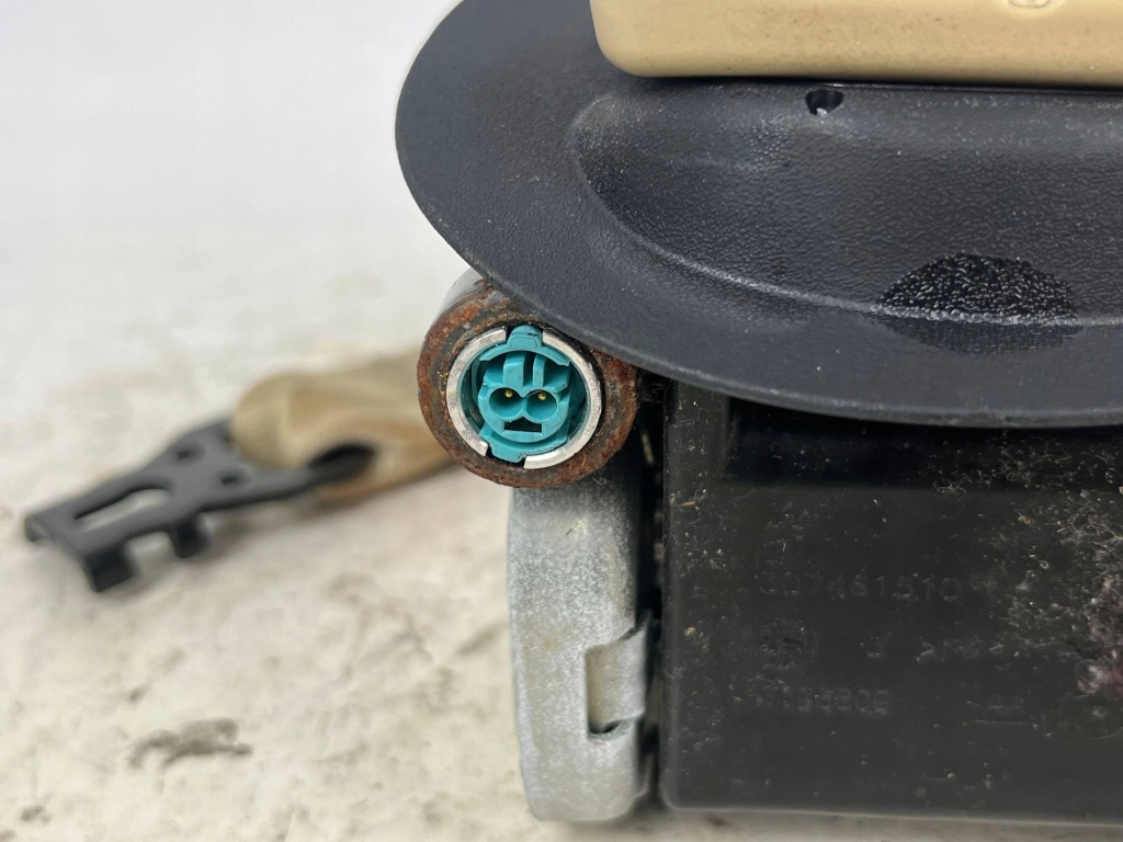 Передній ремінь безпеки права сторона tesla model x 2516336aa Недорого