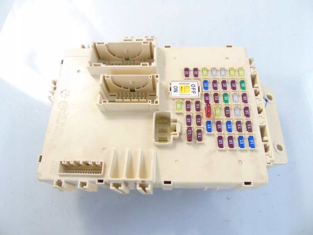 фото №1, Коробка запобіжників hyundai оригінальний номер 91950-3z021