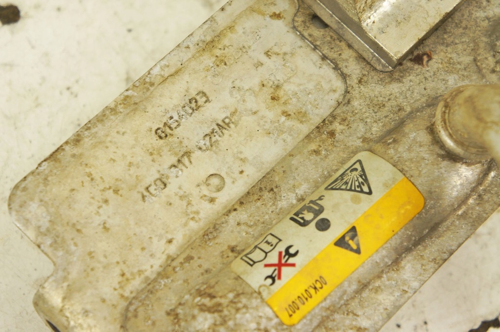 фото №5, Rh326 audi a4 b9 2.0i радіатор радіатор оливи коробки 4g0317021ar