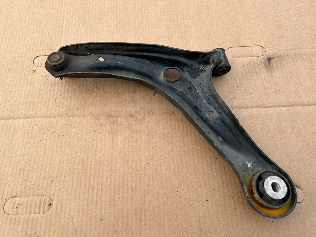 фото №4, Ford fiesta mk7 рычаг правый перед