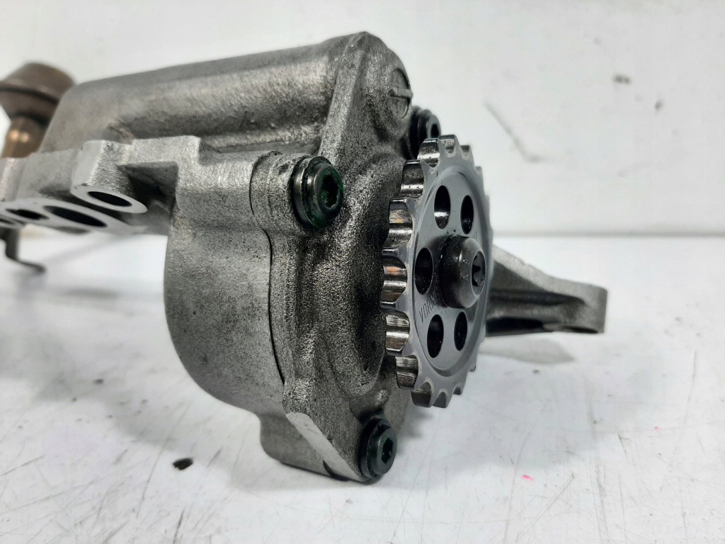 Bmw e65 740d 03r насос масла m67d39 shw 11412248486 Оригинал