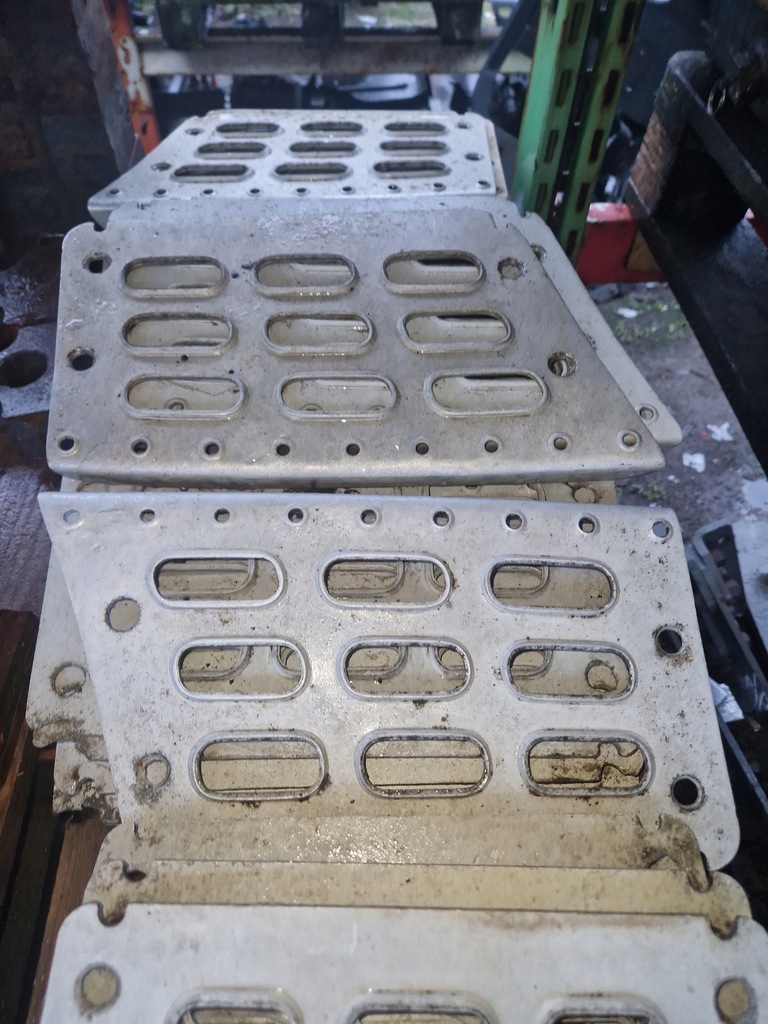 фото №1, Підніжка решітка накладка поріг підніжка ліва права volvo fh fm