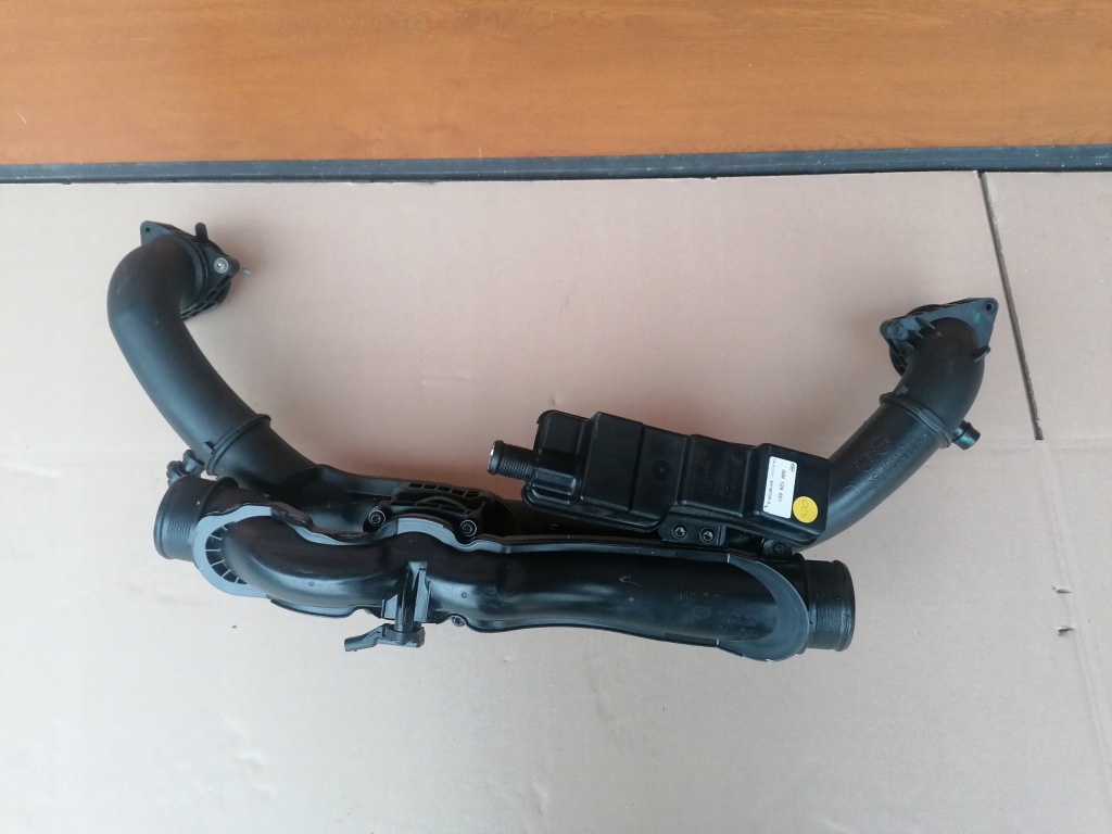 фото №3, Audi a8 4n0 труба потоку повітря