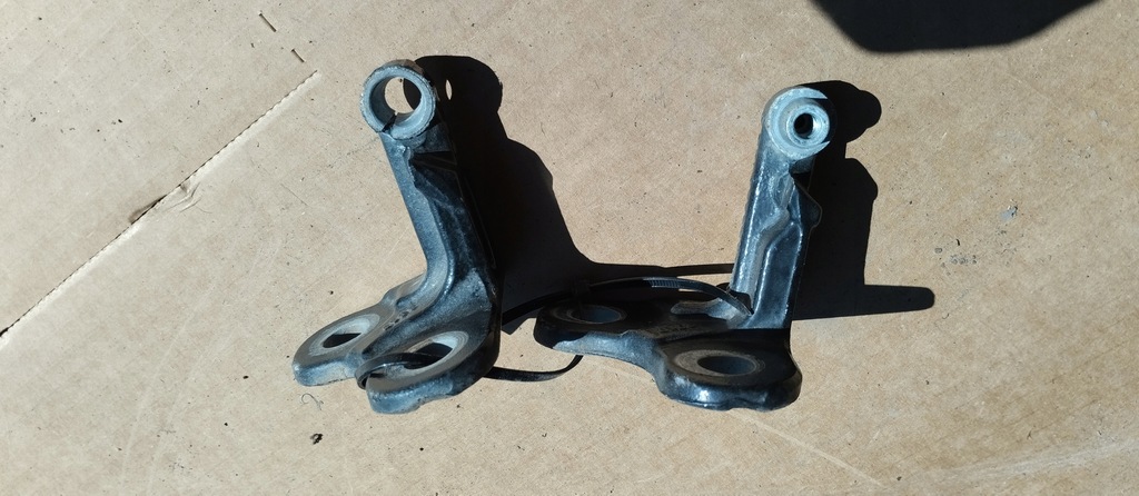 фото №1, Петля петлі двері правий перед range rover velar l560 комплект