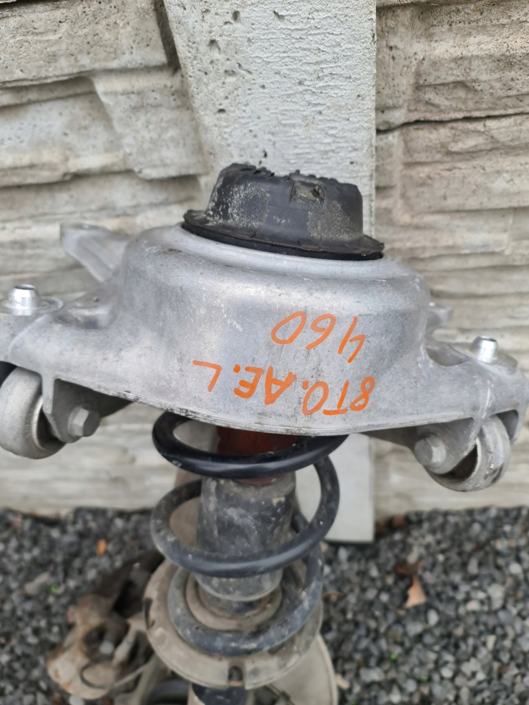 A5 8t рестайлинг  macpherson поворотный кулак левый перед лапа Недорого