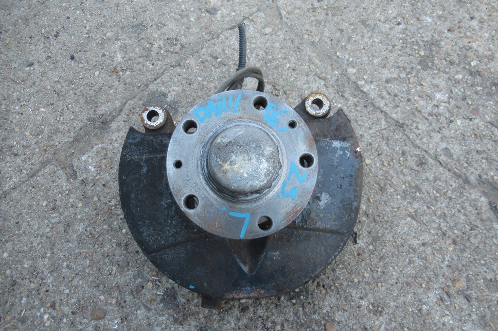 фото №1, Iveco daily 06r 2.3 hpi поворотный кулак ступица левая