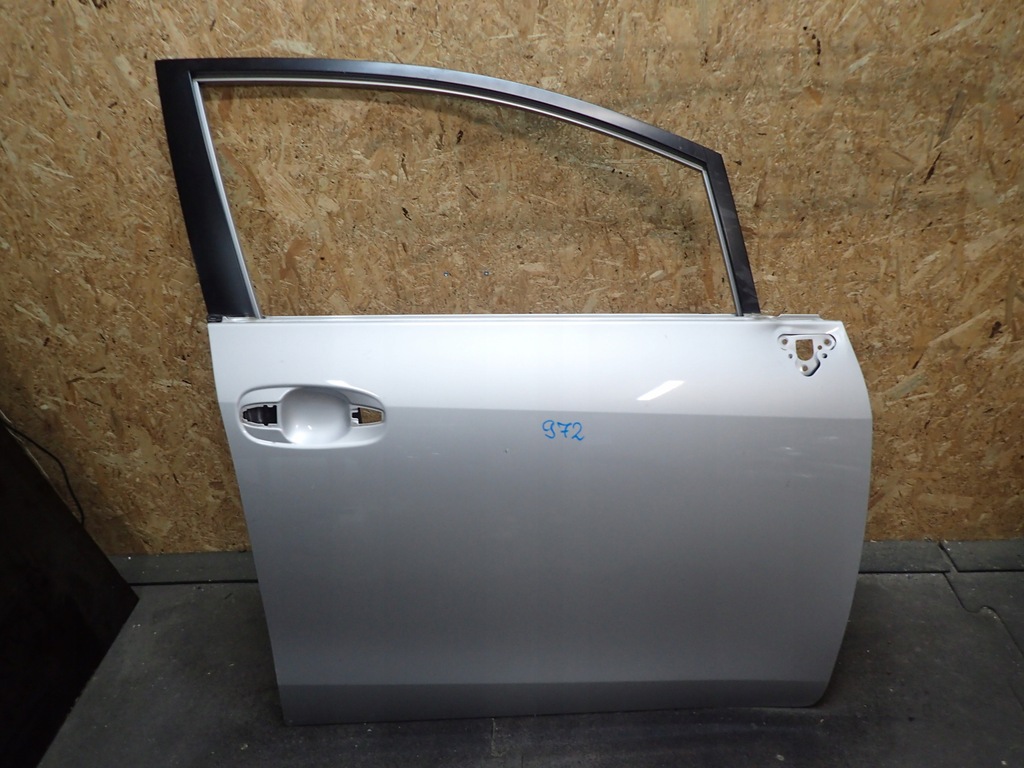 фото №1, Дверь перед правое toyota verso 09-