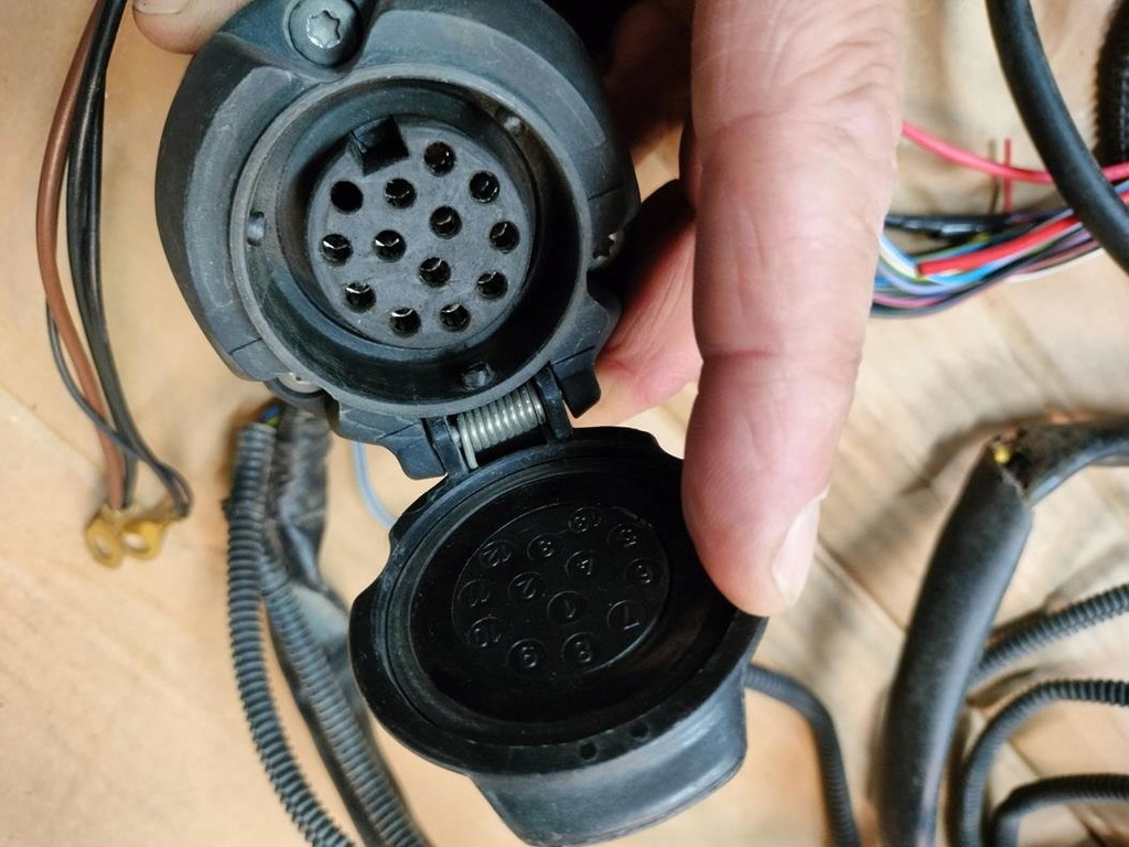 фото №11, Dacia duster ii джгут фаркоп 13 pin оригінальний номер 8201700132 оригінал