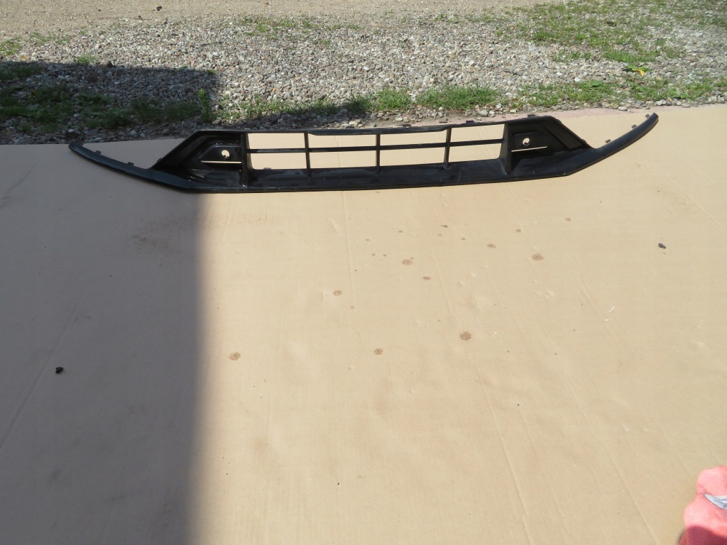 фото №1, Решітка середня бампера перед передня volvo v60 s60 iii r-design 31455656