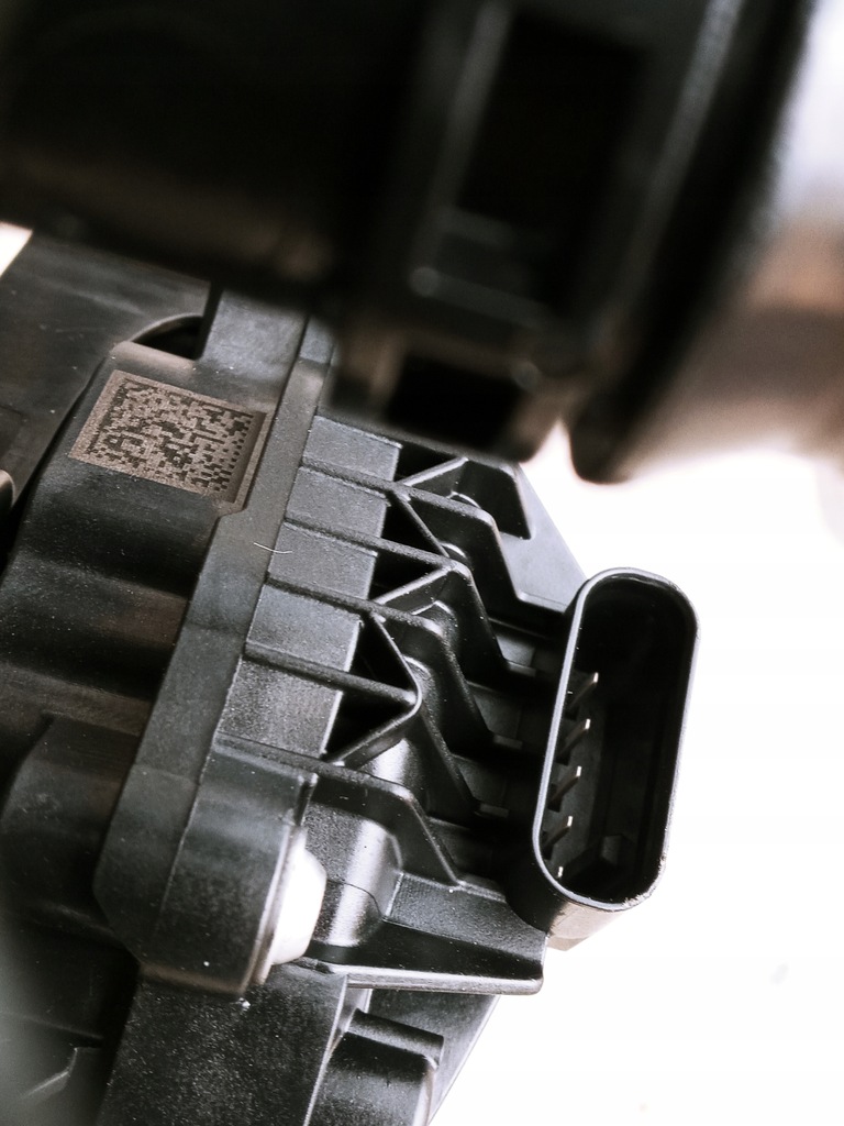 фото №8, Bmw корпус термостата g11 g12 740i 642559-04 b58b30c 2464486