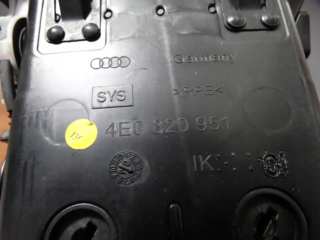 фото №4, Ideal решітка обдув консолі ліва audi a8 d4 1