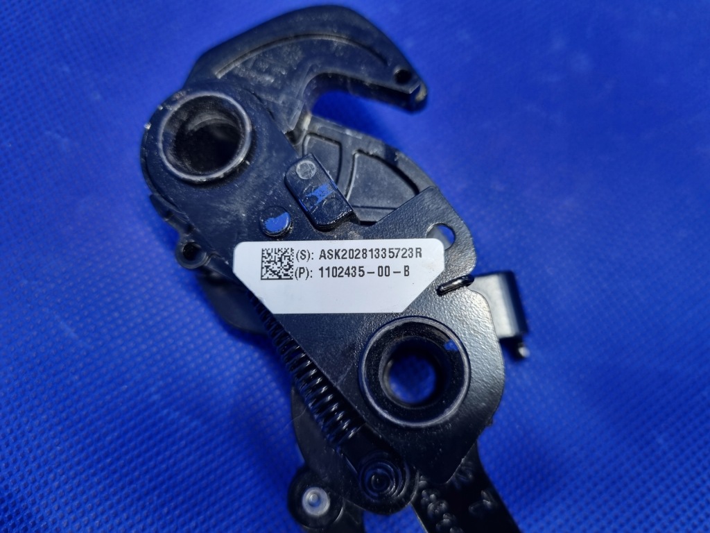 Tesla model s левый механизм открывания сиденье оригинал 1467242-00-a Киев