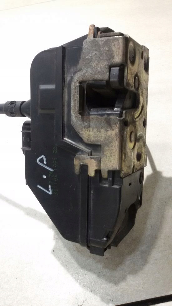 фото №9, Замок дверь ручка левый перед renault megane ii 4 pin 027776 8200028487