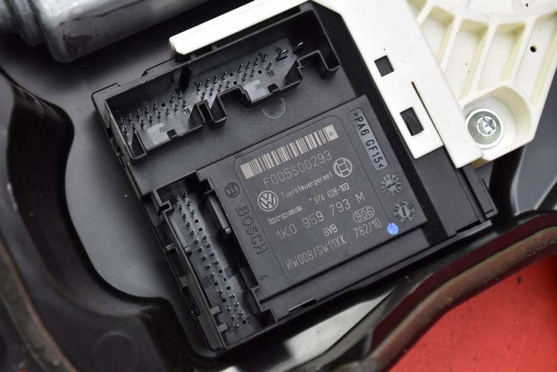 фото №7, Подъемник стекло левый перед eu 1p0867435 seat leon 2 ii 05-09