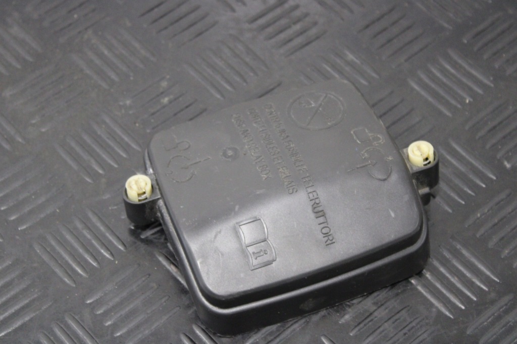 фото №1, Кришка коробка запобіжників stelvio veloce