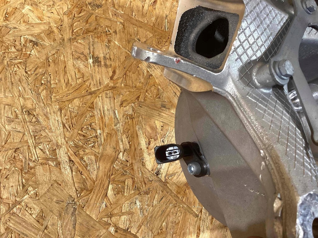 фото №5, Porsche 911 992 задняя сторона правая поворотный кулак колеса заднего 992505436c