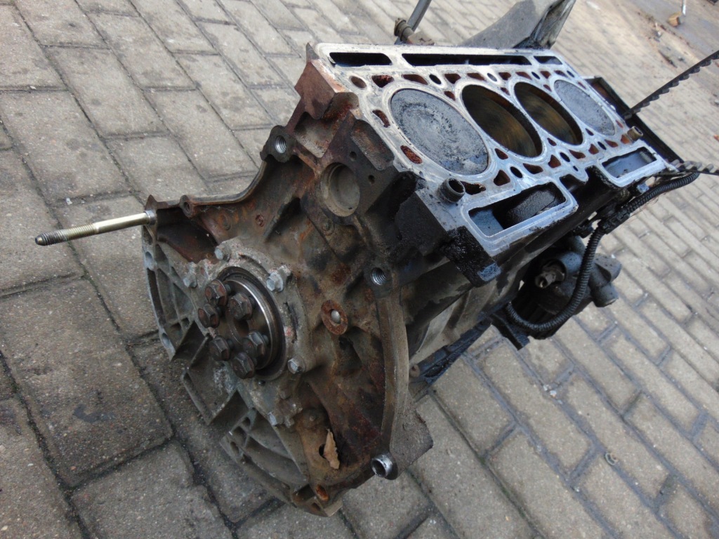 фото №1, Блок dół двигателя renault clio 2 ii lift 1.2 16v бензин europa