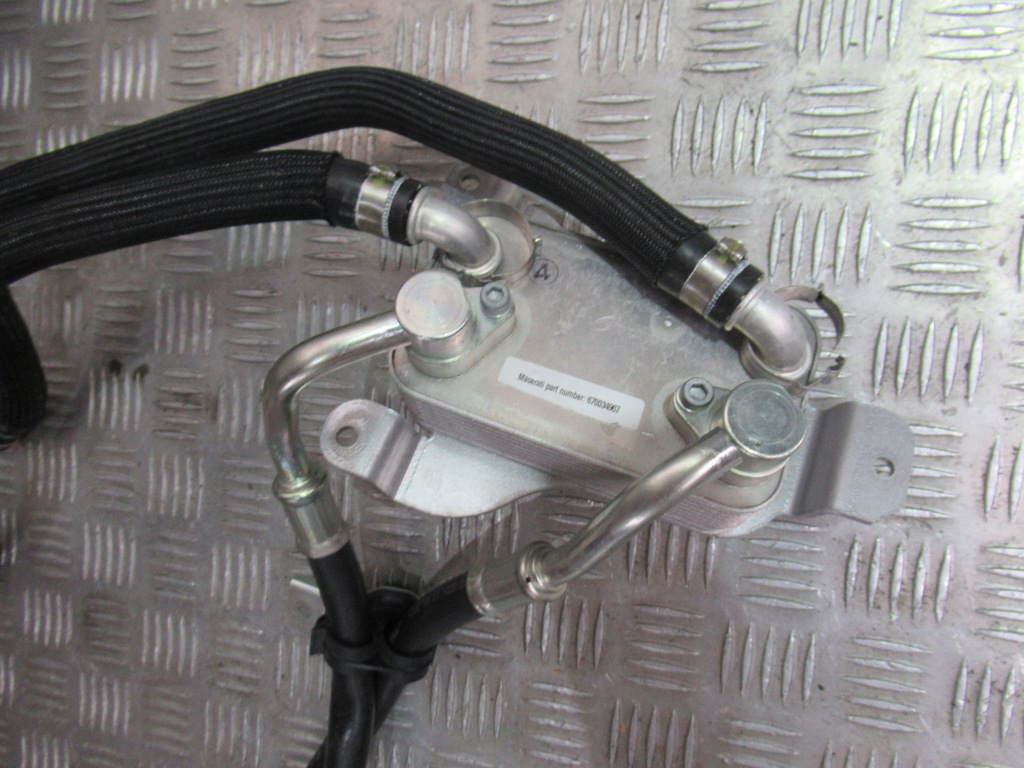 фото №5, Радіатор оливи maserati levante 3.0v6 670034967