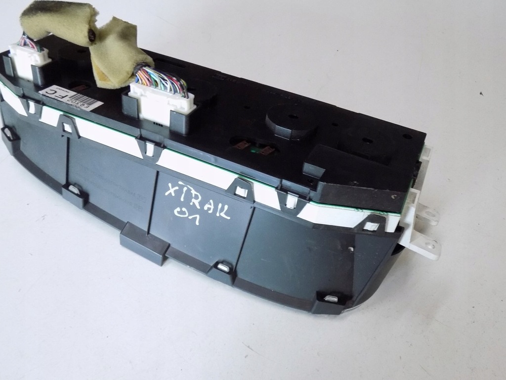 фото №6, Nissan x-trail t30 2.5 счетчик спидометр