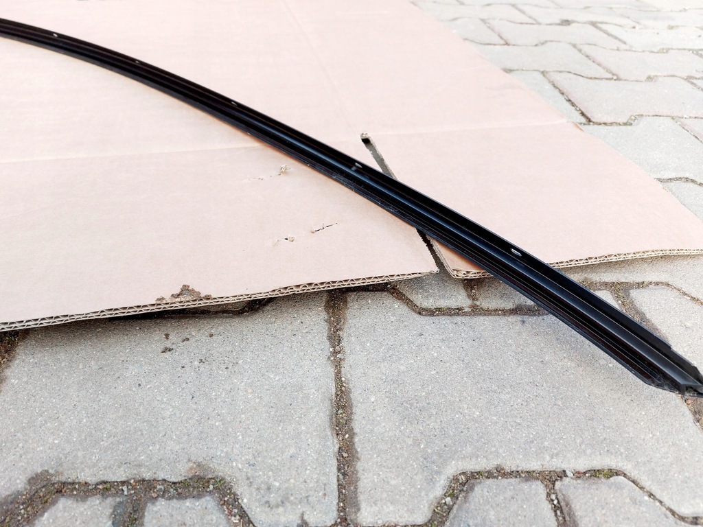 фото №9, Tesla 3 tesla iii 22r. молдинг кровельная левая czarna 1083519-01-d