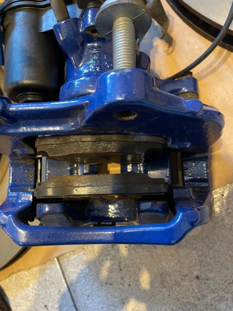 фото №9, Тормозные диски тормозные колодки суппорты bmw 7 g11 g12 m50d m50i 374x36 m-pakiet