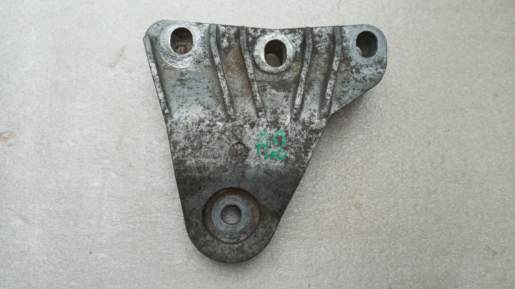 фото №1, Audi a2 1.4 кронштейн кронштейн двигуна 8z0199185m