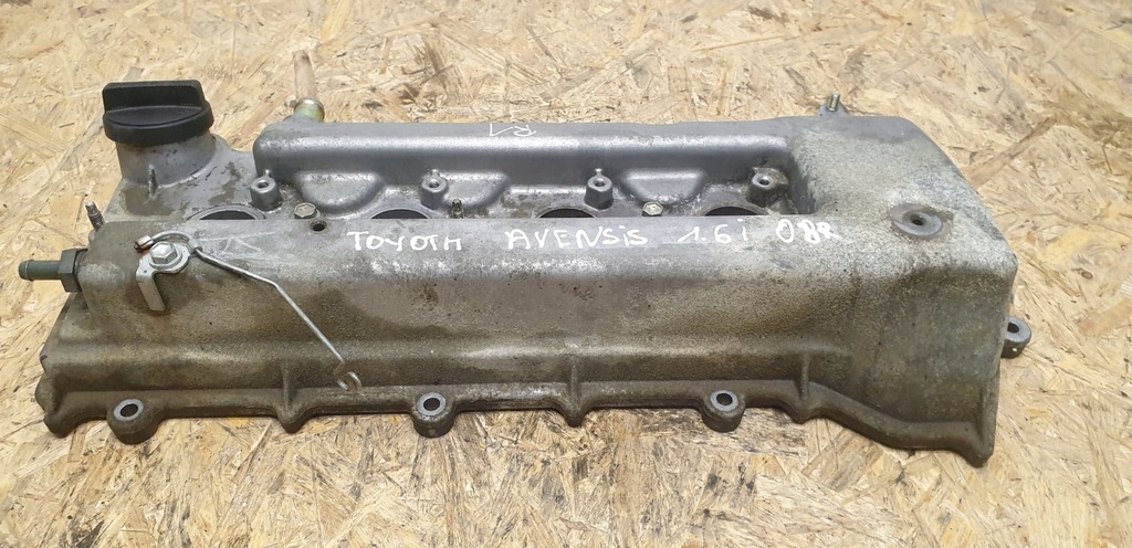 фото №4, Кришка клапанів toyota avensis 1,6