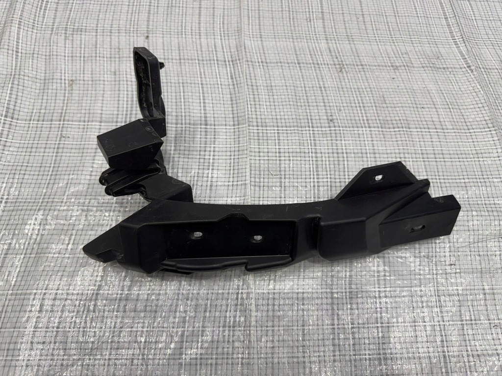 фото №1, Направляющая бампера задняя jaguar f-pace lift r-dynamic 23-