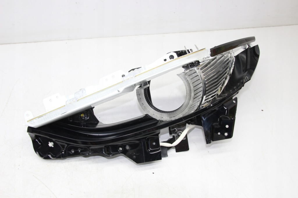 Середина вкладыш фары левый перед led mazda cx30 2019- с Разборки