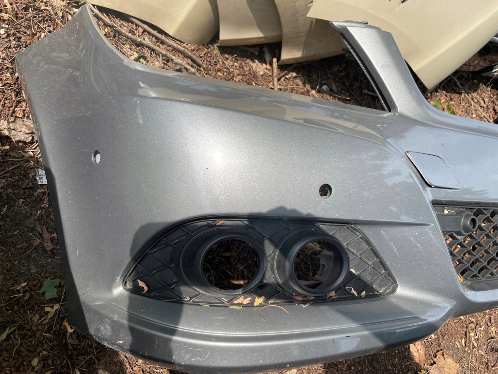 Mercedes c klasa w204 рестайлинг  бампер перед под pdc Недорого