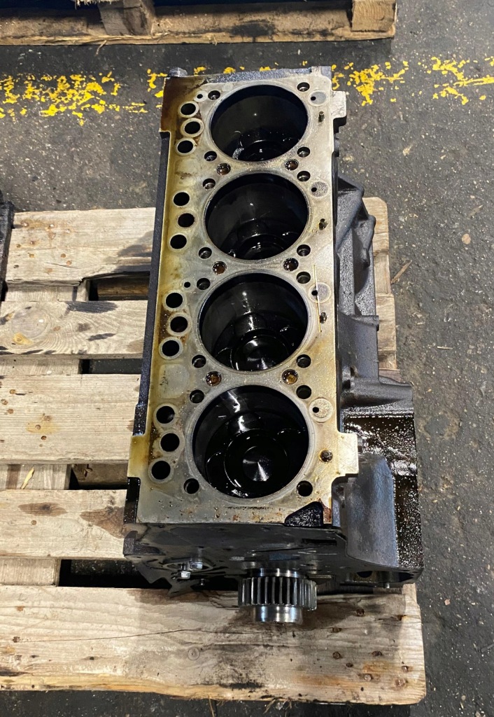 Купить Блок двигателя man d0834 150km lfl43 euro3 с wałem 1 tłokami