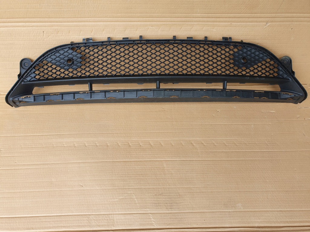 фото №1, Mercedes 213 amg решітка w бампер w213